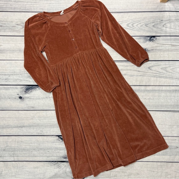 kate quinn Dresses & Skirts - Kate Quinn Velour Gathered Button Pocket Dress M
